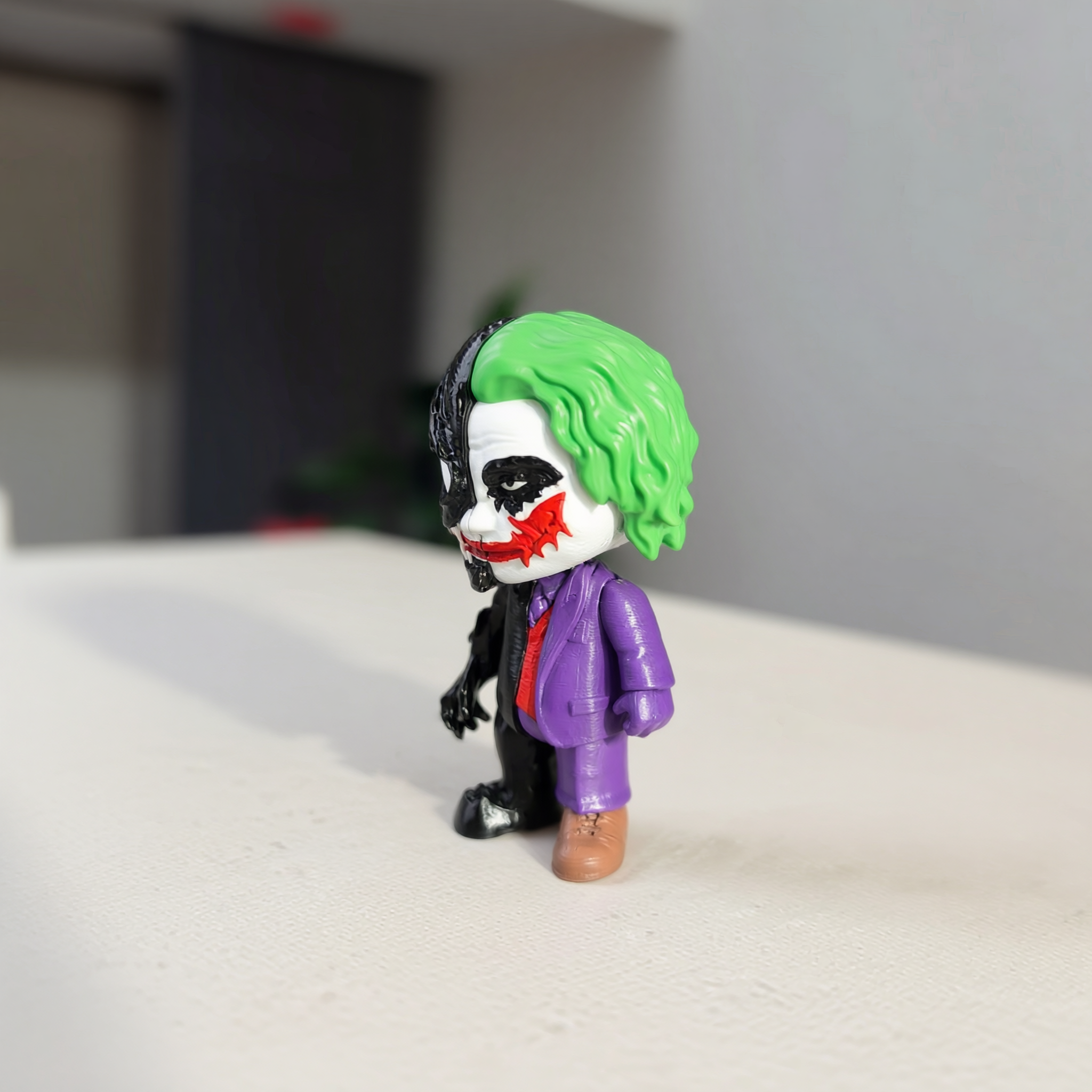 Chaos Symbiote – Dark Hybrid Collector Figure Secondary image